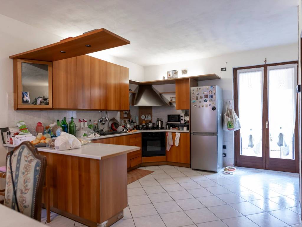 casa indipendente in vendita a Sommacampagna in zona Caselle