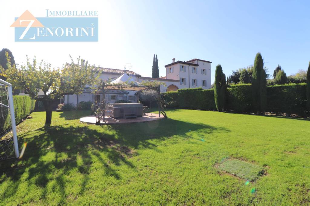 casa indipendente in vendita a Sommacampagna