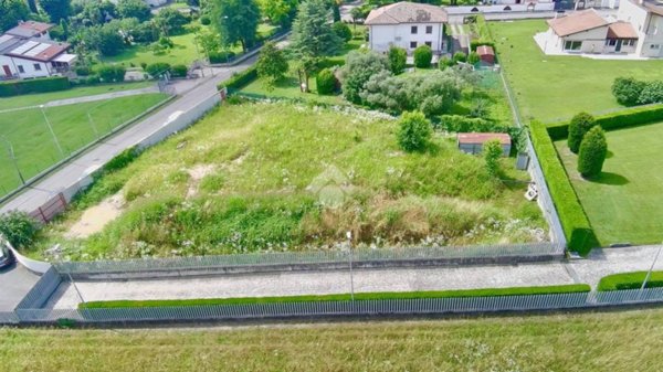 casa indipendente in vendita a Sommacampagna