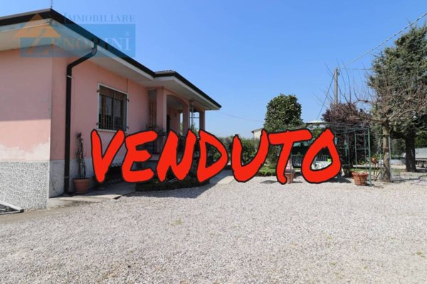 casa indipendente in vendita a Sommacampagna