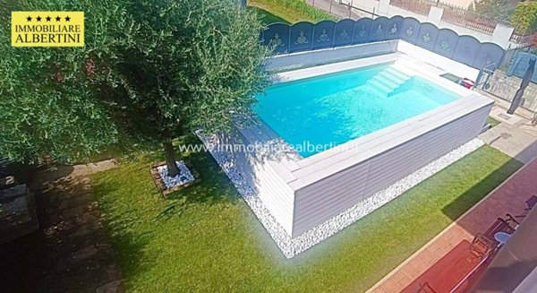 casa indipendente in vendita a Sommacampagna in zona Caselle