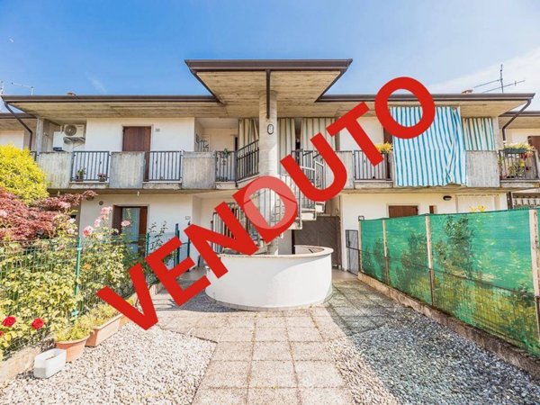 appartamento in vendita a Sommacampagna in zona Caselle