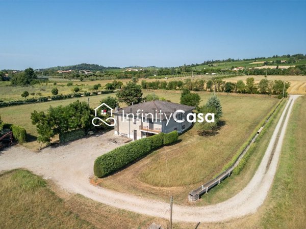 casa indipendente in vendita a Sommacampagna in zona Custoza