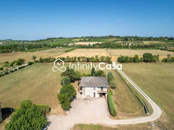 casa indipendente in vendita a Sommacampagna in zona Custoza