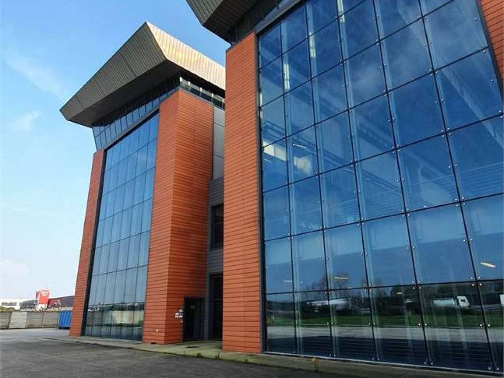 locale commerciale in vendita a Sommacampagna in zona Caselle