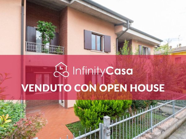casa indipendente in vendita a Sommacampagna in zona Caselle