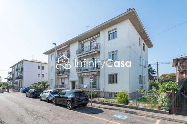 appartamento in vendita a Sommacampagna in zona Caselle