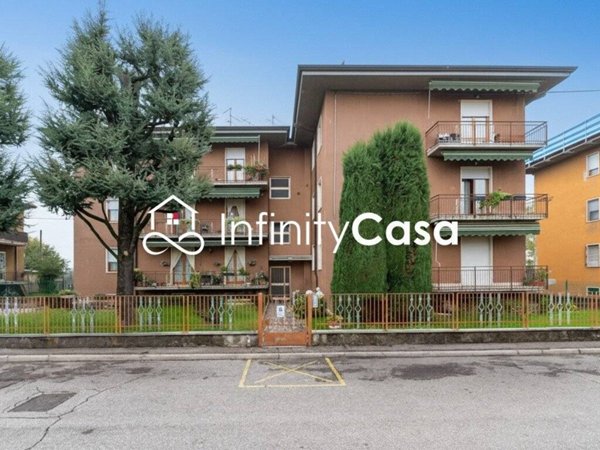 appartamento in vendita a Sommacampagna in zona Caselle