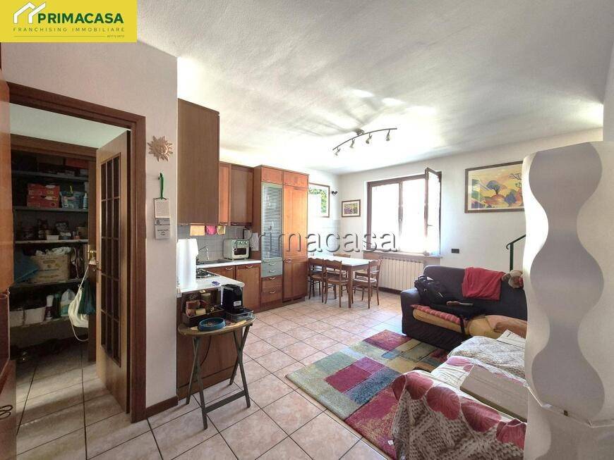 casa indipendente in vendita a Sommacampagna in zona Caselle