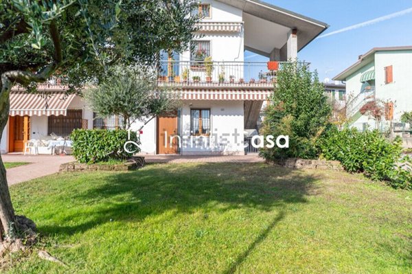 appartamento in vendita a Sommacampagna in zona Custoza