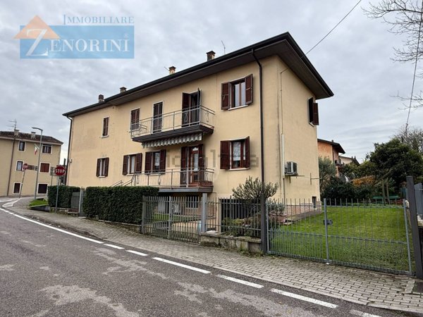 casa indipendente in vendita a Sommacampagna