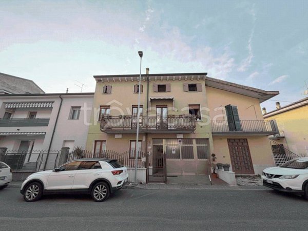 casa indipendente in vendita a Sommacampagna in zona Caselle