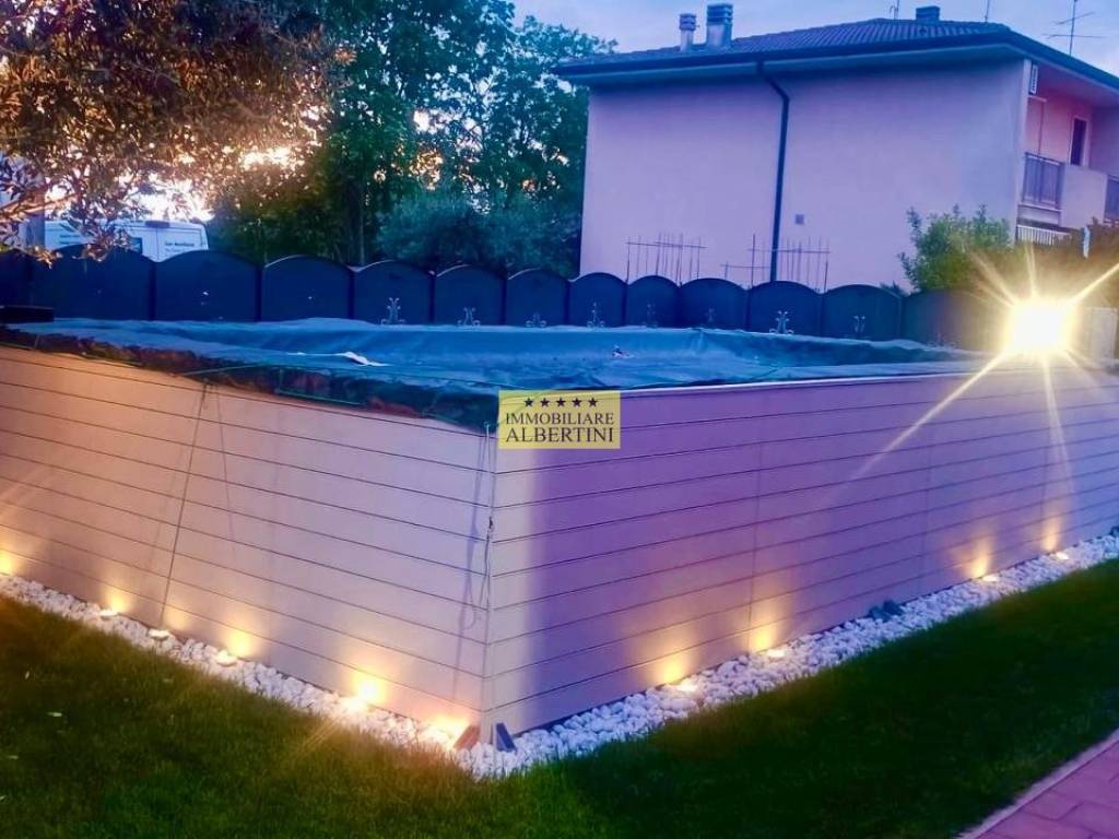 casa indipendente in vendita a Sommacampagna in zona Caselle