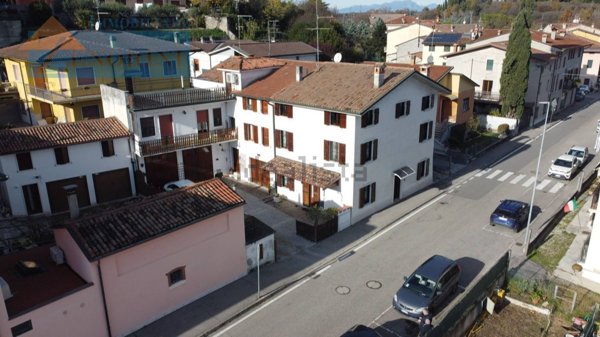 casa indipendente in vendita a Sommacampagna