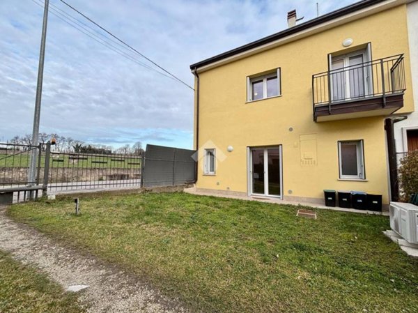 casa indipendente in vendita a Sommacampagna
