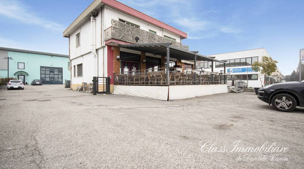 ufficio in vendita a Sommacampagna in zona Caselle
