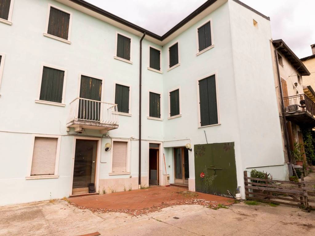 casa indipendente in vendita a Sommacampagna