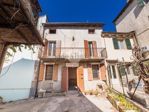 casale in vendita a Sommacampagna