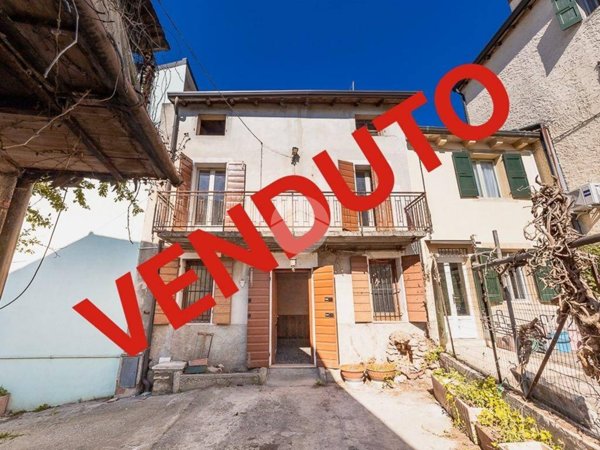 casa indipendente in vendita a Sommacampagna