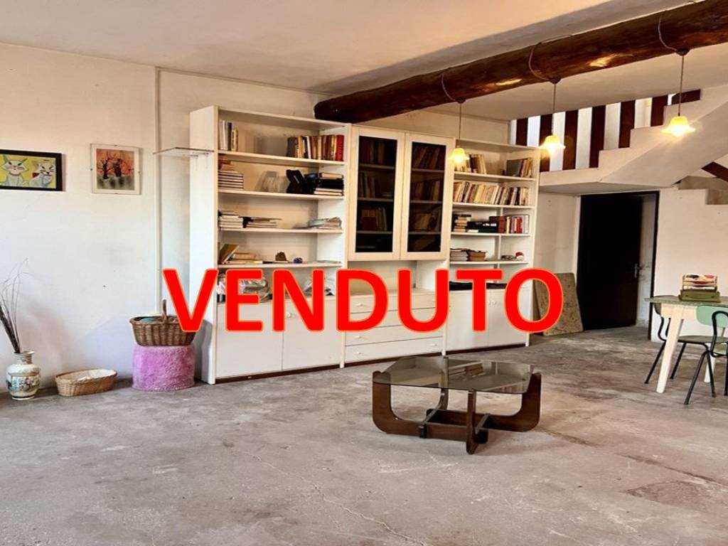 casa indipendente in vendita a Sommacampagna