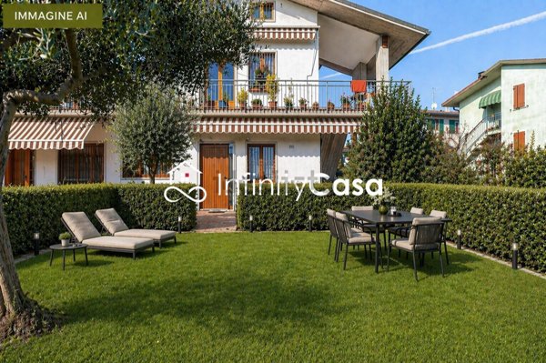 appartamento in vendita a Sommacampagna in zona Custoza