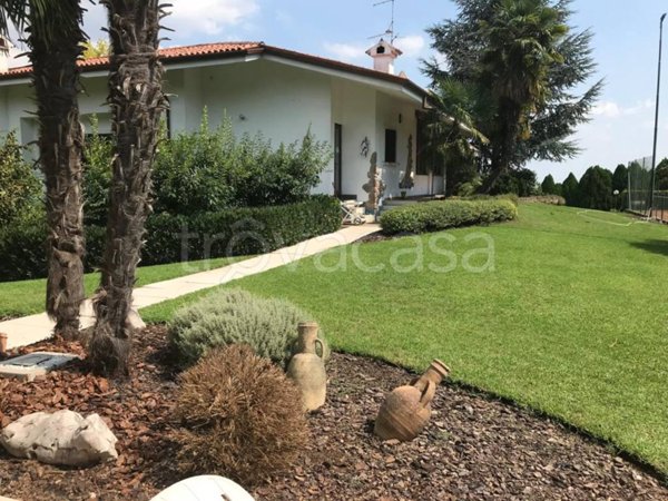 casa indipendente in vendita a Sommacampagna