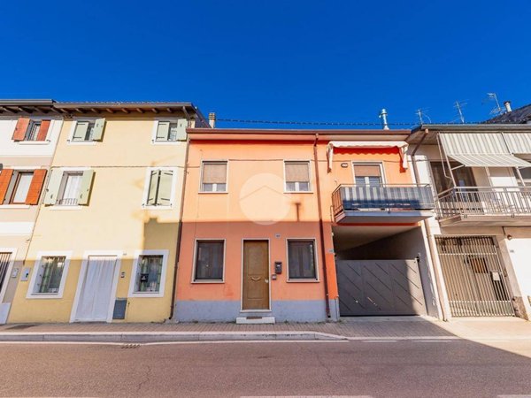 appartamento in vendita a Sommacampagna in zona Caselle