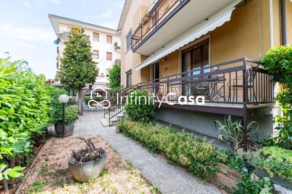 casa indipendente in vendita a Sommacampagna in zona Caselle