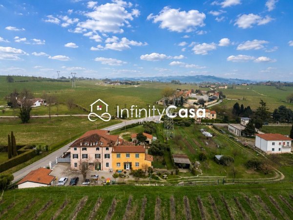 appartamento in vendita a Sommacampagna in zona Custoza