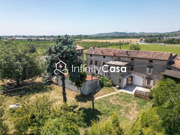 casa indipendente in vendita a Sommacampagna