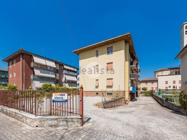 appartamento in vendita a Sommacampagna in zona Caselle