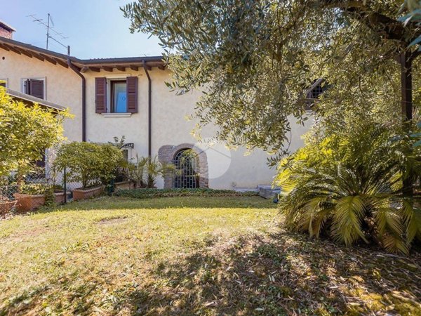 casa indipendente in vendita a Sommacampagna
