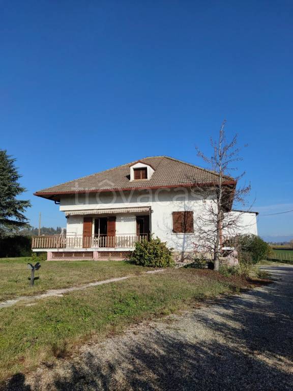 casa indipendente in vendita a Sommacampagna in zona Custoza