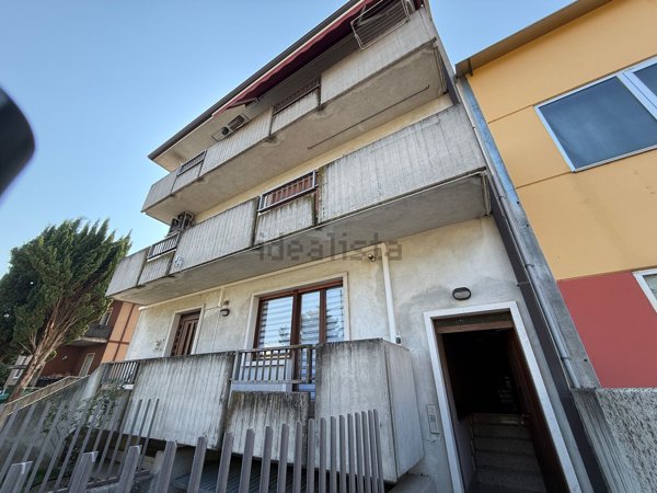 appartamento in vendita a Sommacampagna in zona Caselle