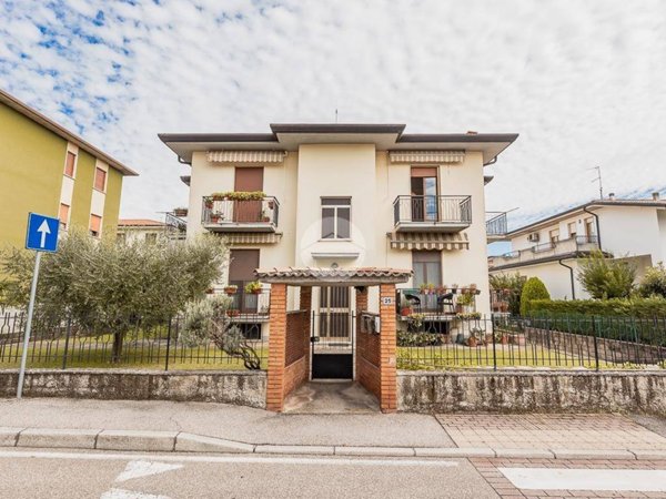 appartamento in vendita a Sommacampagna