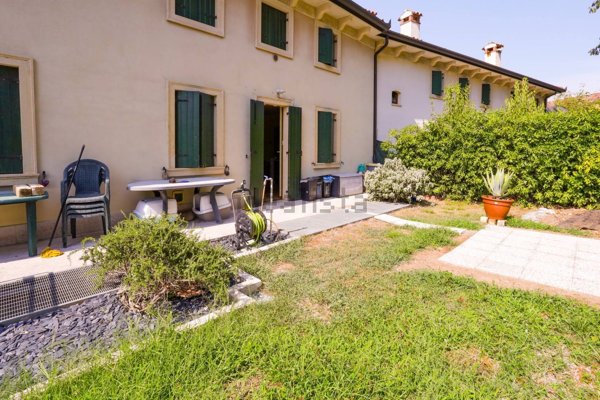 appartamento in vendita a Sommacampagna