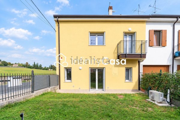 casa indipendente in vendita a Sommacampagna