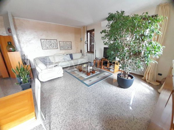 appartamento in vendita a Sona in zona San Giorgio in Salici
