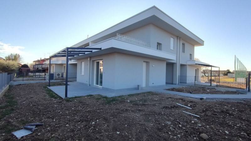casa indipendente in vendita a Sona in zona Lugagnano