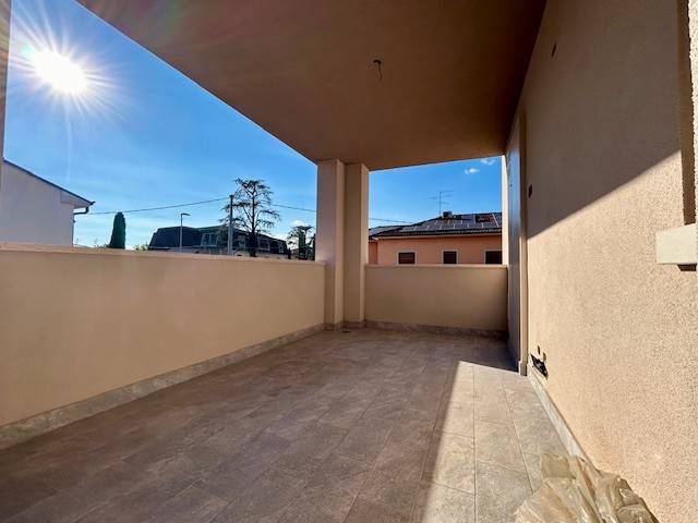 appartamento in vendita a Sona in zona Lugagnano