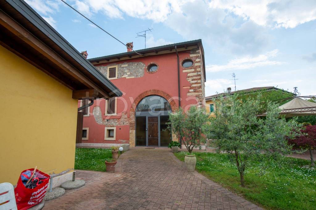 casa indipendente in vendita a Sona