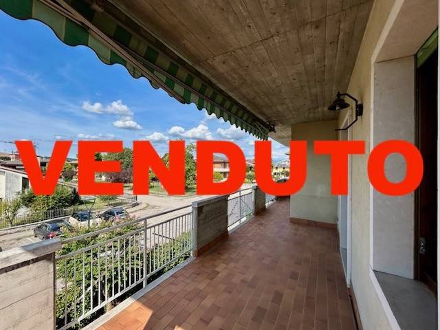 appartamento in vendita a Sona in zona Lugagnano
