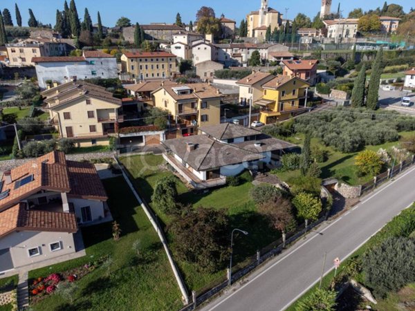 casa indipendente in vendita a Sona