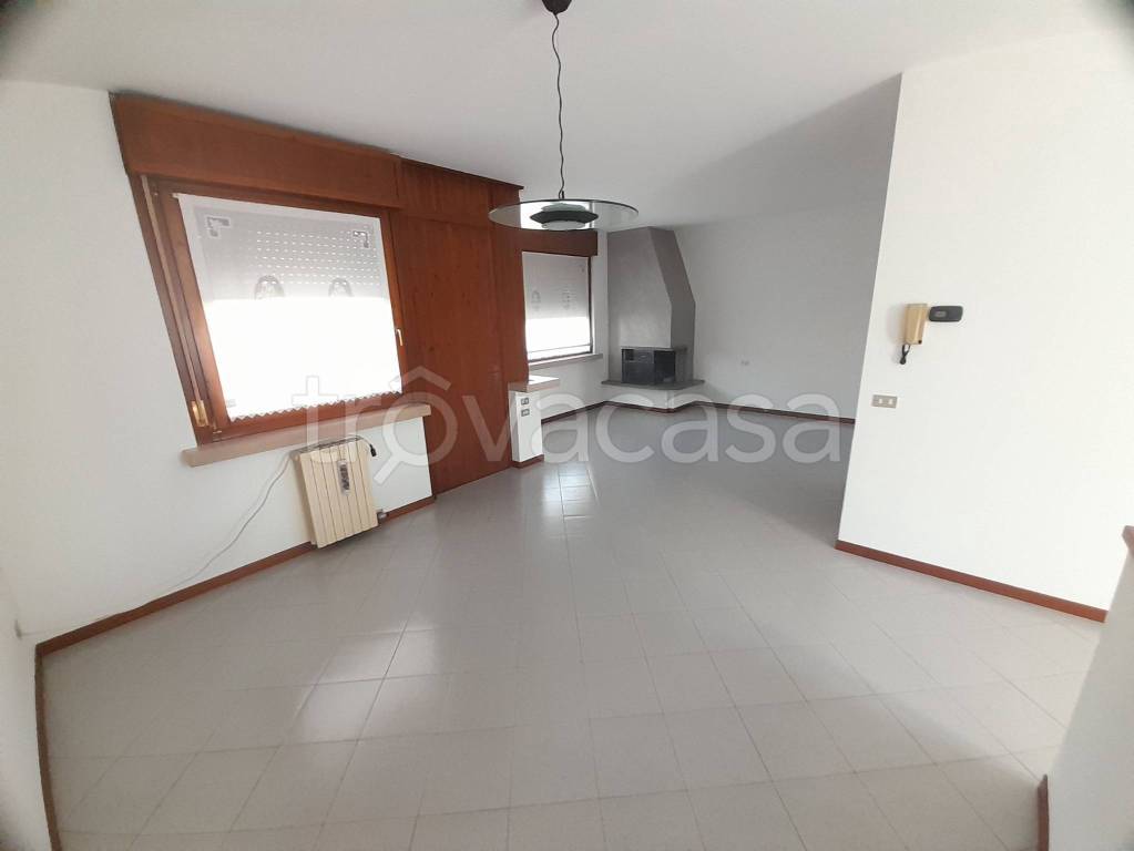 casa indipendente in vendita a Sona in zona Palazzolo
