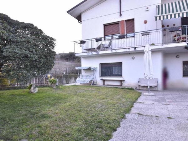 casa indipendente in vendita a Sona