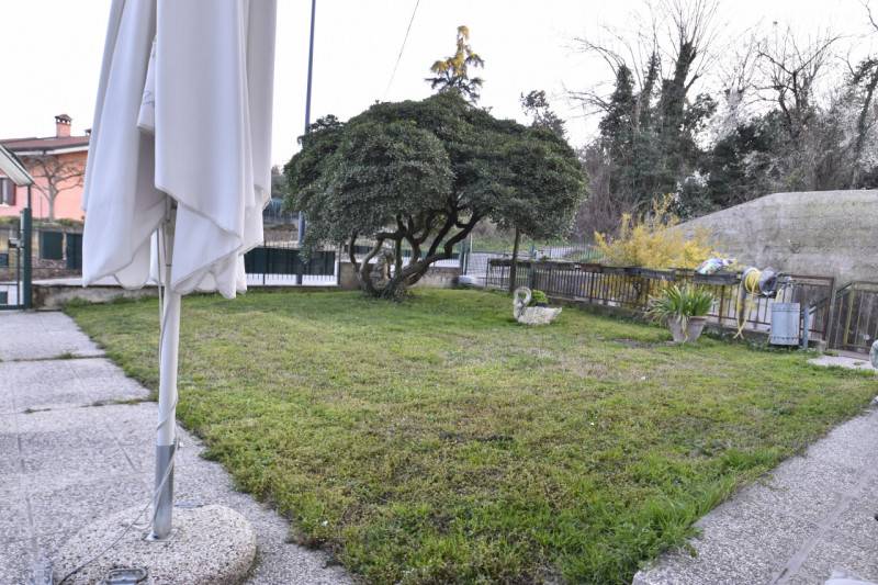 appartamento in vendita a Sona