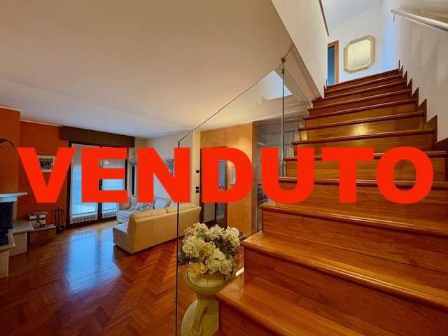 appartamento in vendita a Sona in zona Lugagnano