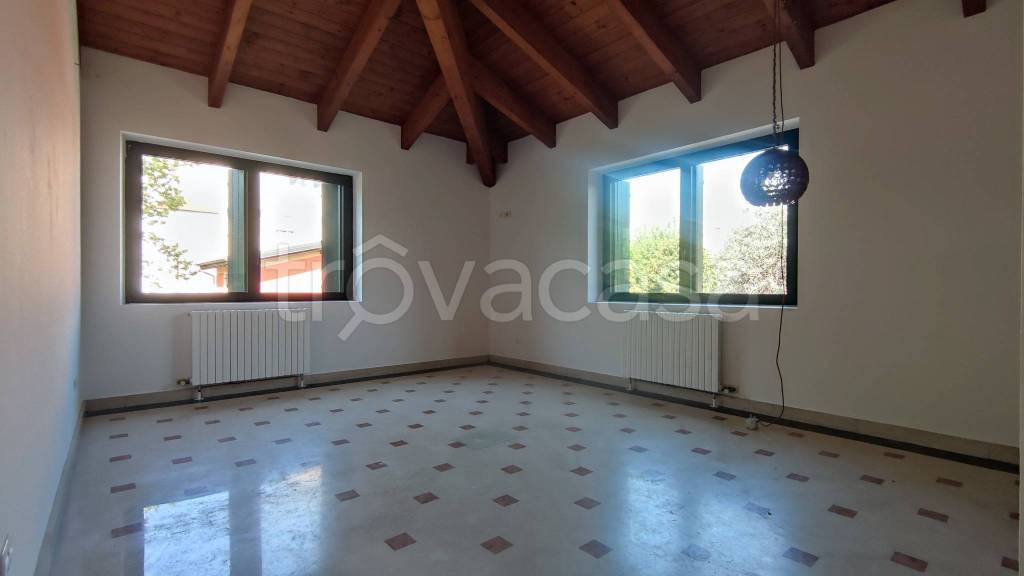 appartamento in vendita a Sona in zona Lugagnano