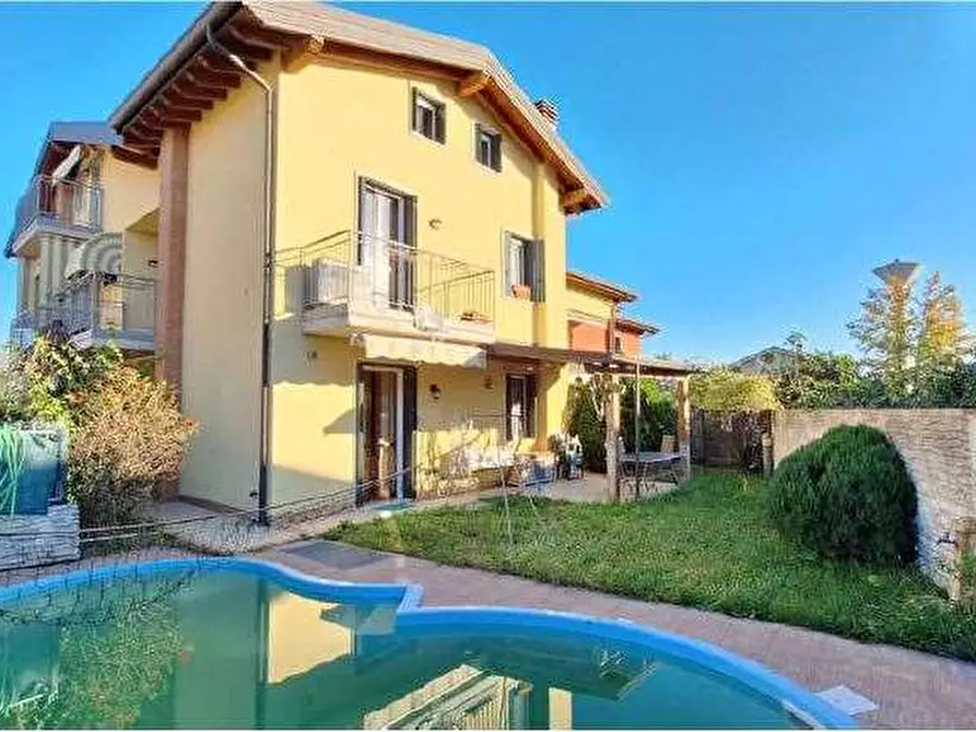 casa indipendente in vendita a Sona in zona Lugagnano