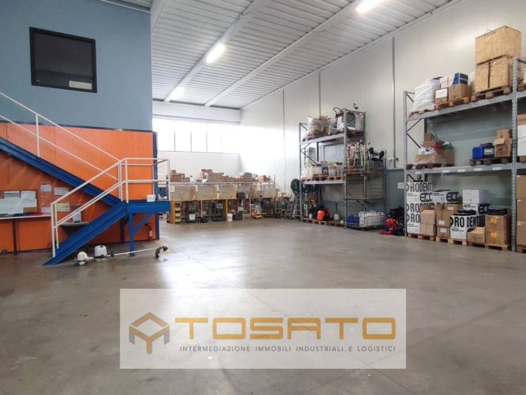 locale commerciale in vendita a Sona